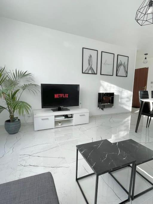 Grand F3 A 30Mn De Paris - Terrasse + Parking Prive Lägenhet Saint-Ouen-l'Aumone Exteriör bild